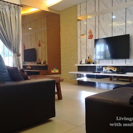 H2H - Cy Botani Vacation House Ipoh Exterior photo